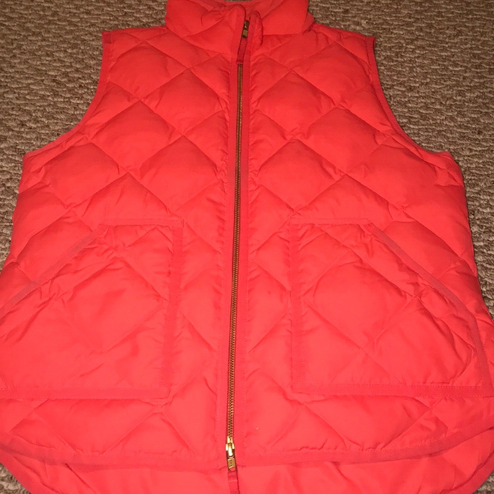 J Crew zip up vest in coral